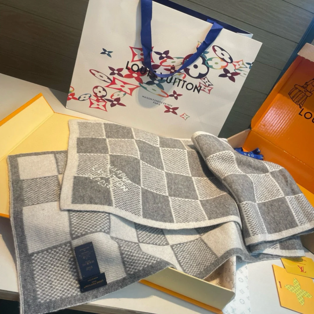 Louis Vuitton Scarf — Image 5