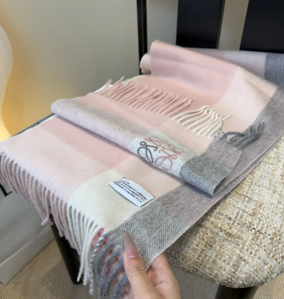 Loewe Scarf — Image 7