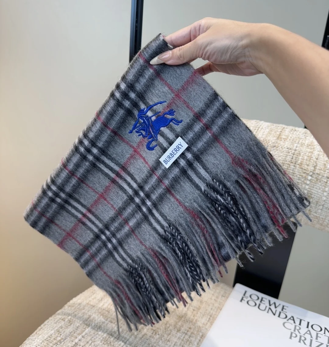 Burberry Scarf — Image 4