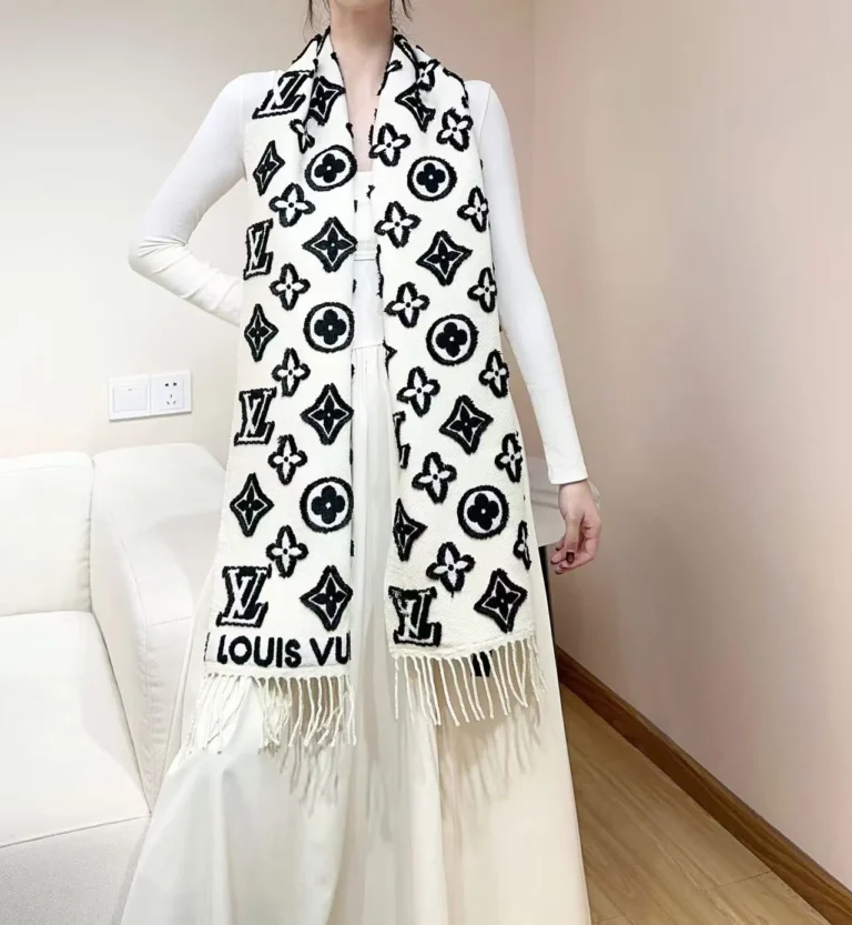 Louis Vuitton Scarf | Ref 235868