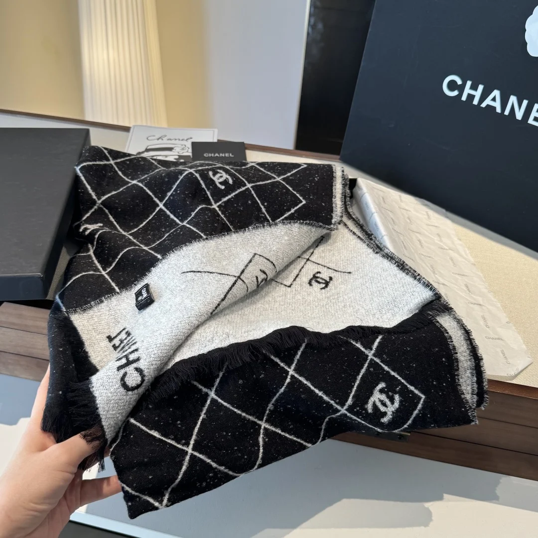 Scarf — Image 10