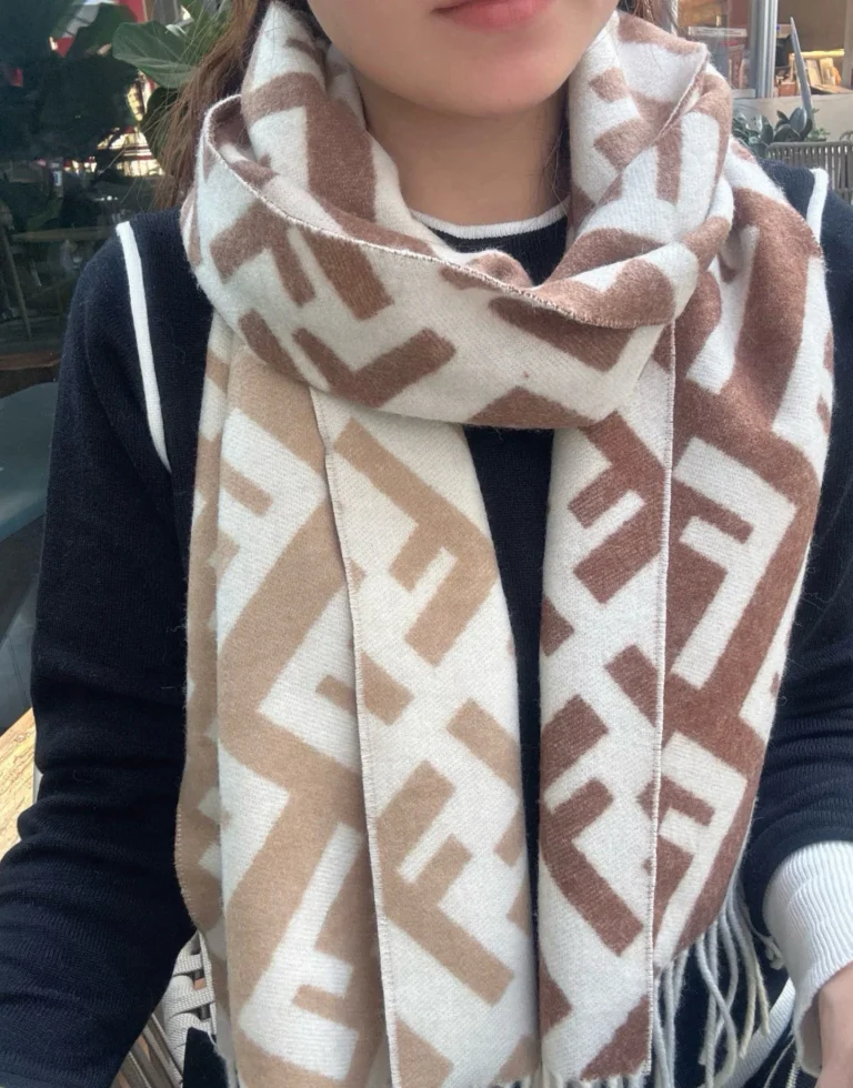 Fendi Scarf | Ref 235835