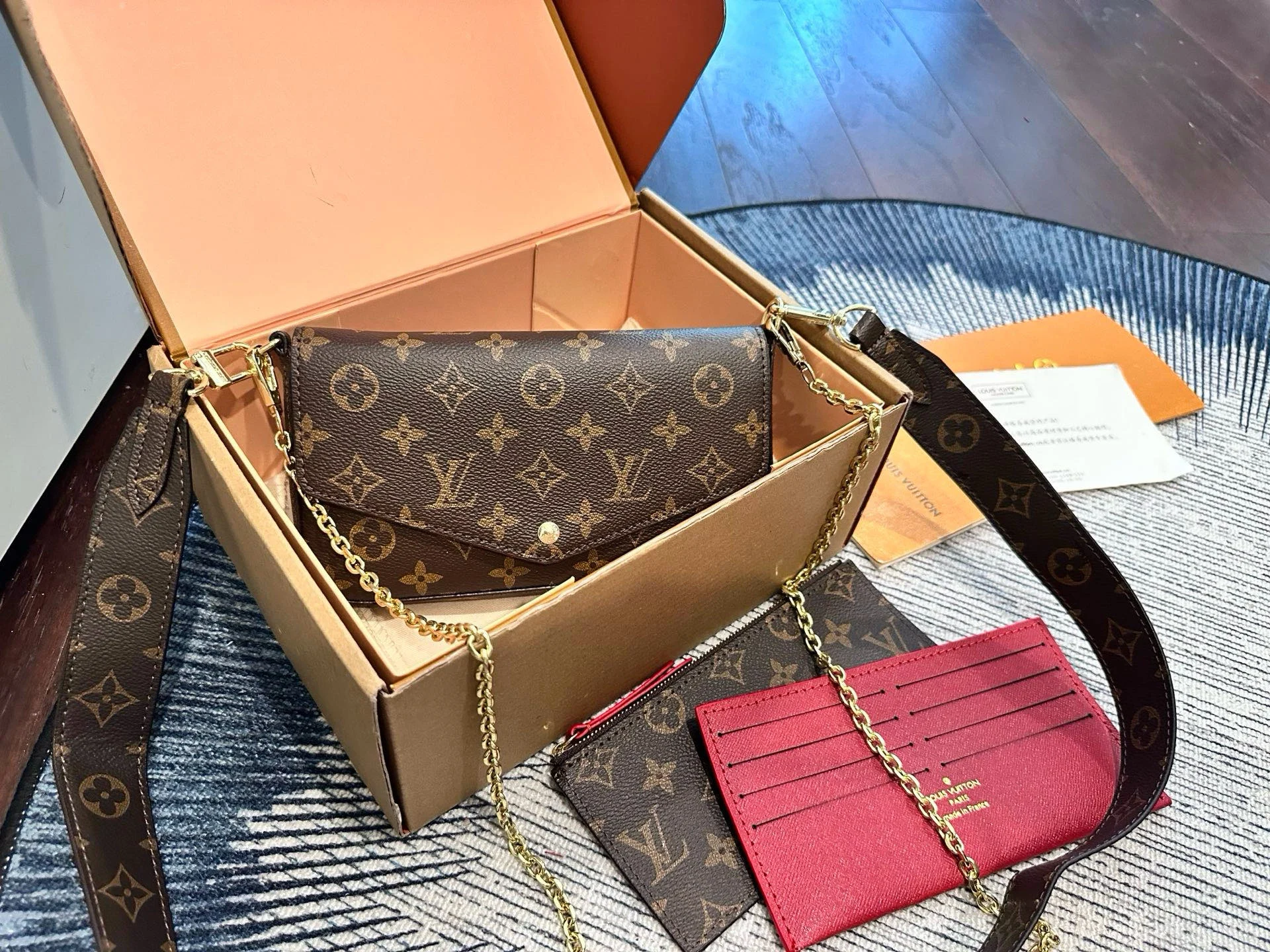 Louis Vuitton Handbag — Image 7
