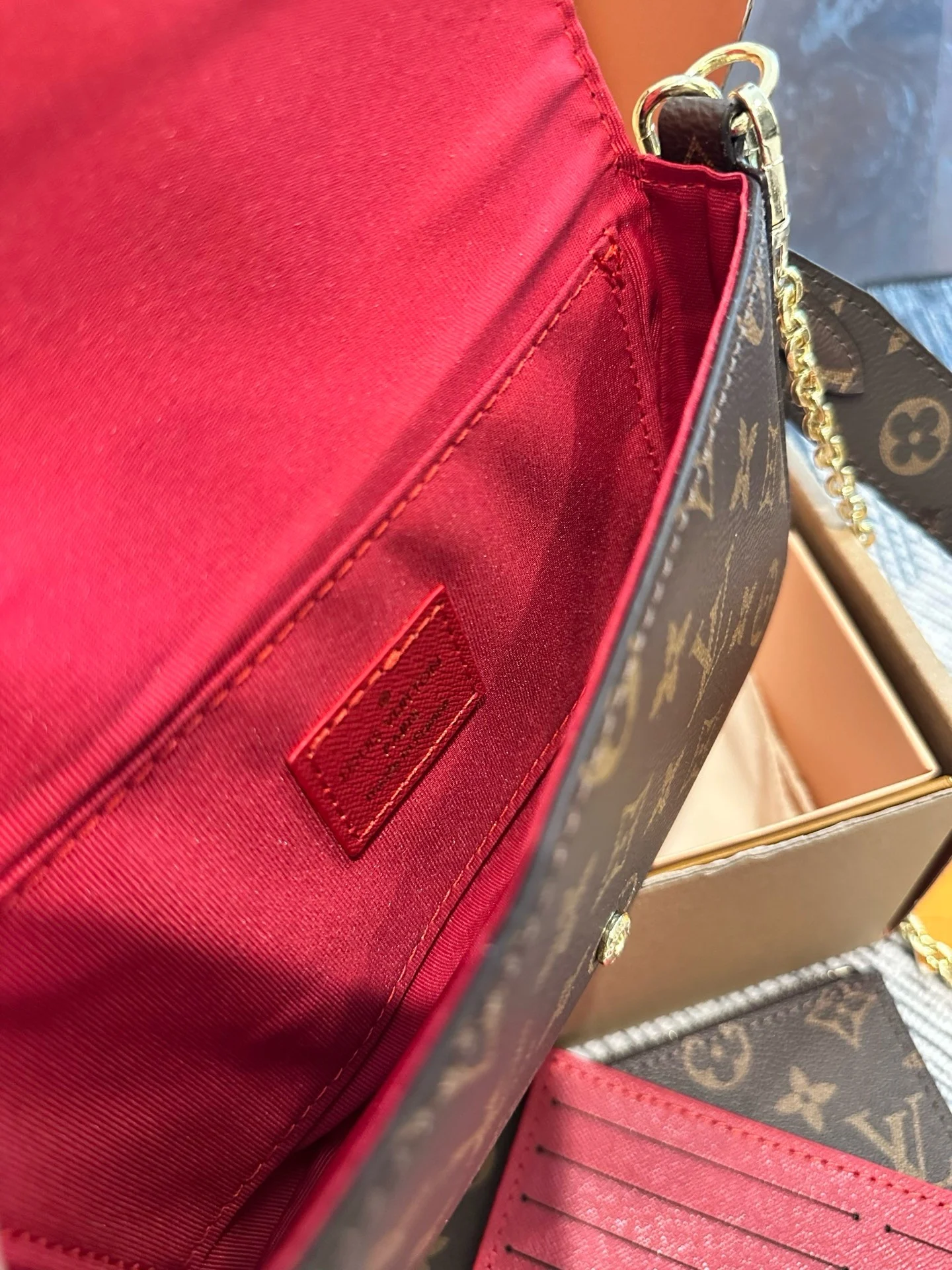 Louis Vuitton Handbag — Image 8