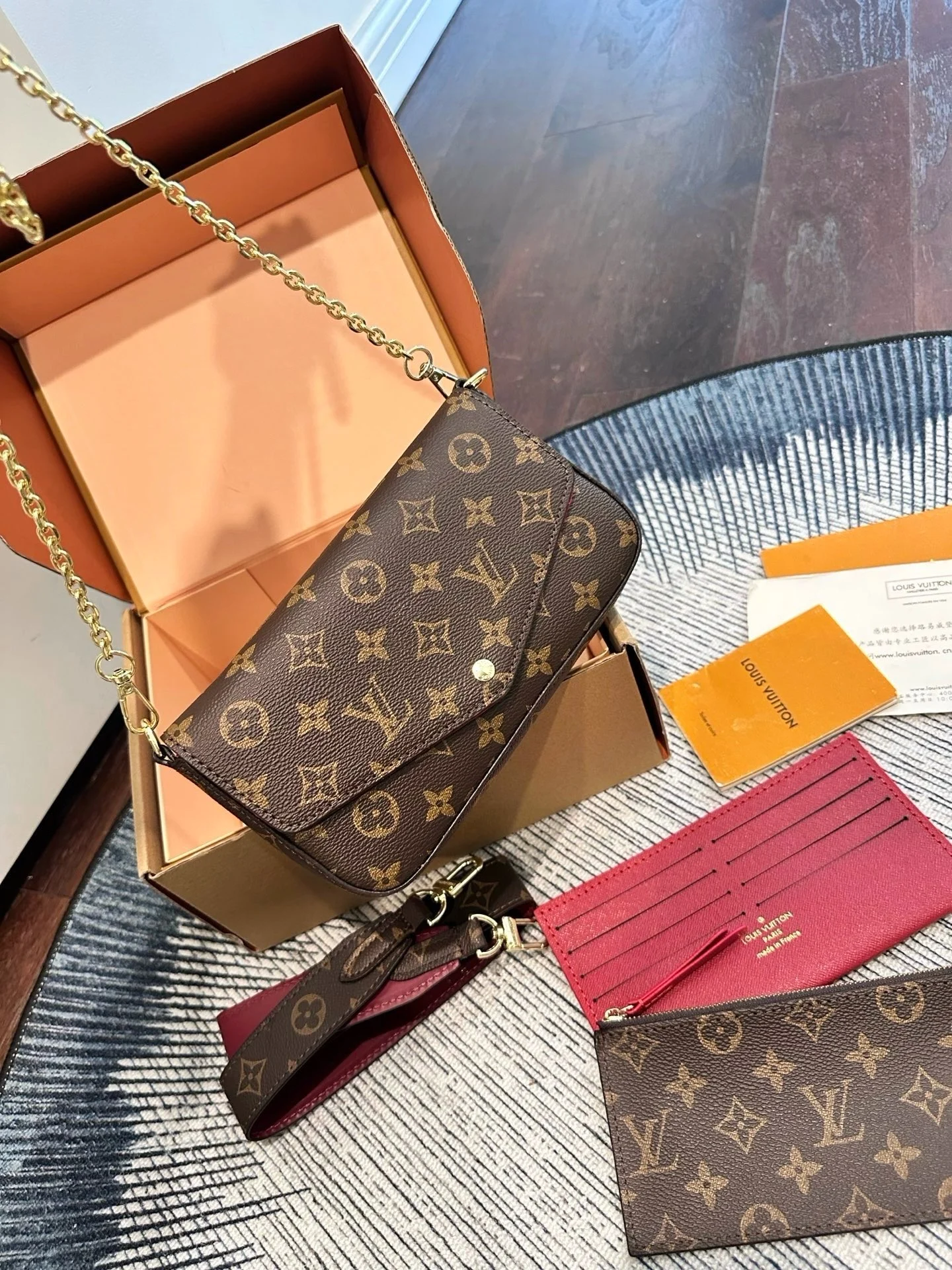 Louis Vuitton Handbag — Image 9