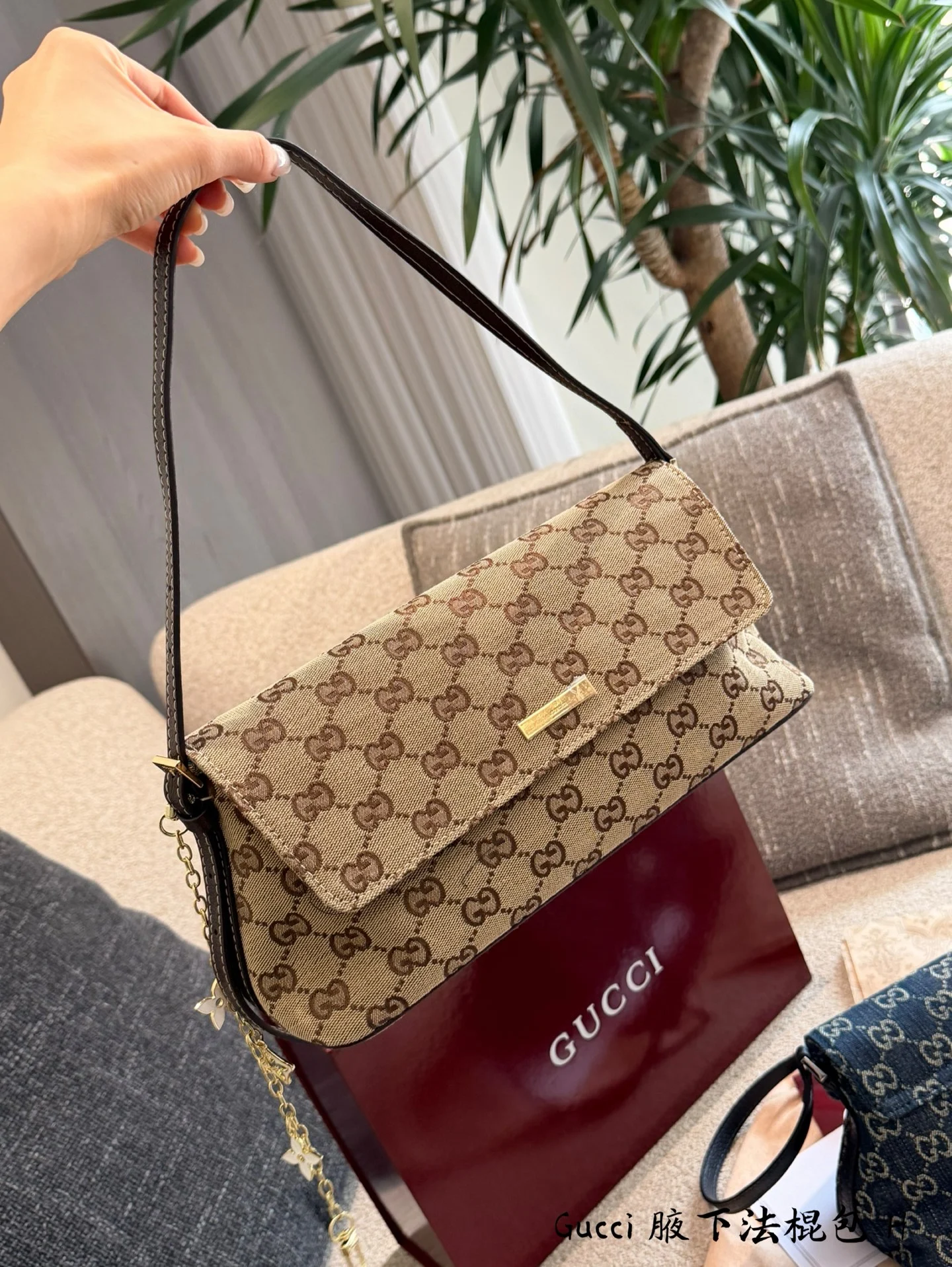 Gucci Shoulder Bag — Image 9