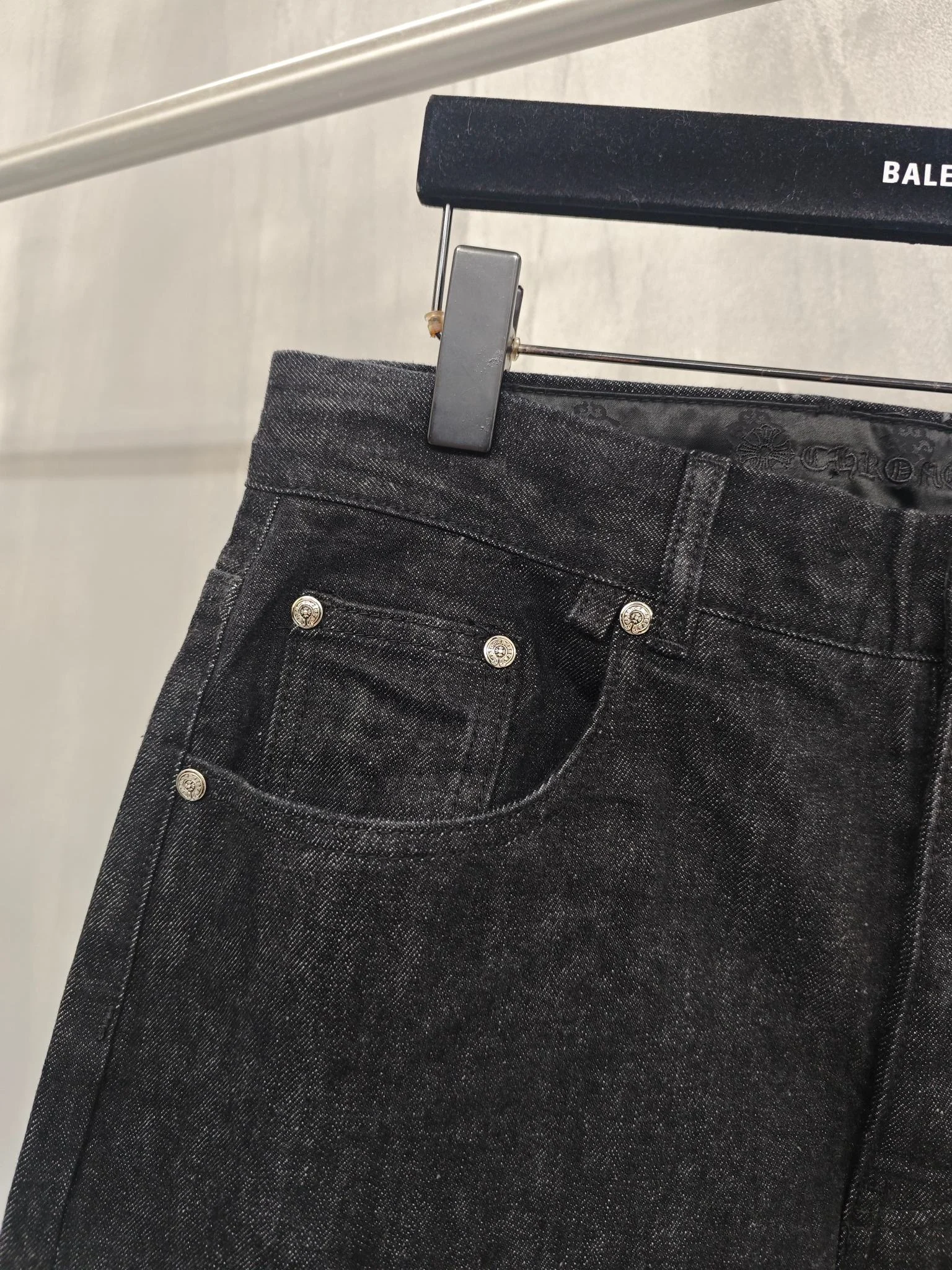 Jeans — Image 4