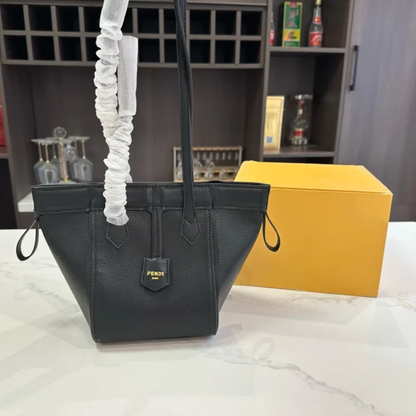 Fendi tote Bag - Image 1