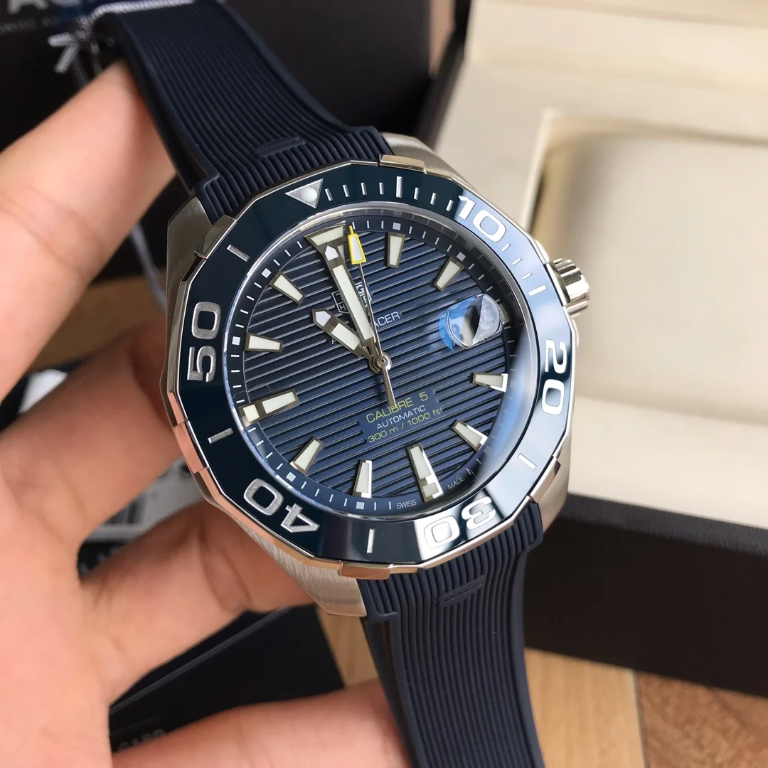TAG Heuer Aquaracer Watch 43 mm — Image 1