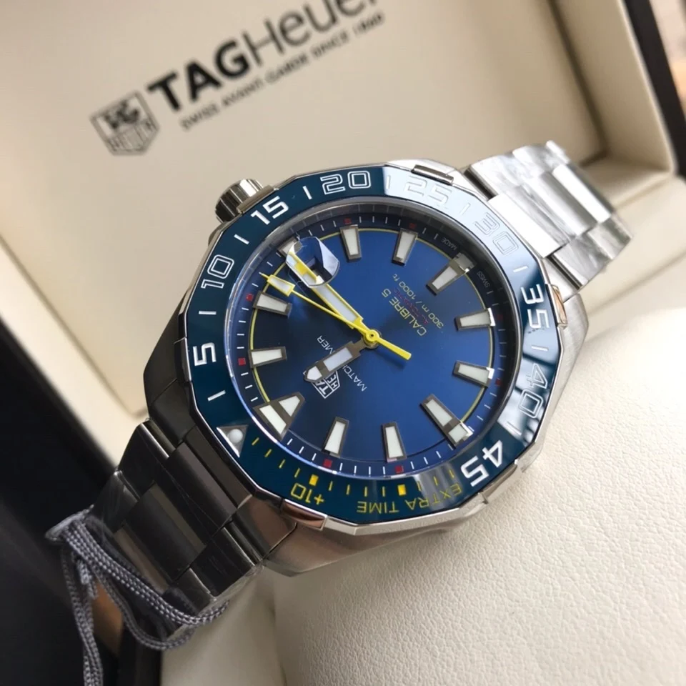 TAG Heuer Aquaracer Watch 43 mm — Image 6