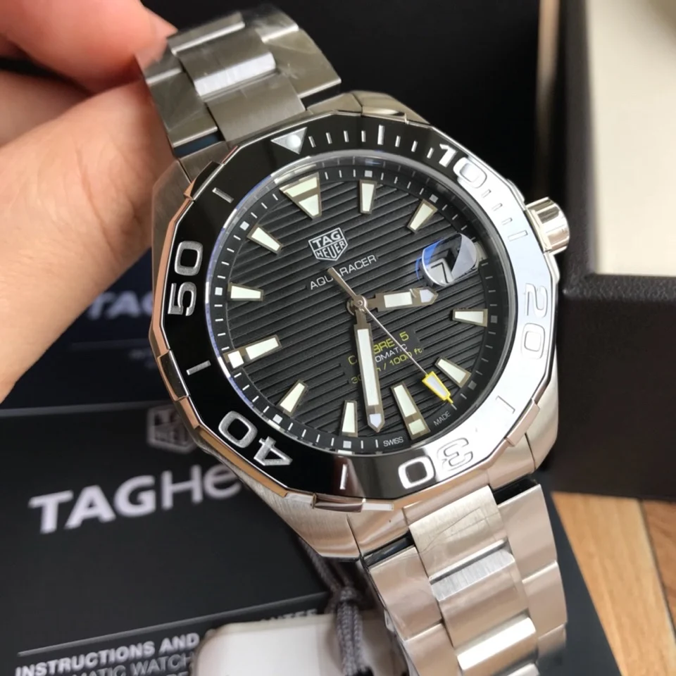 TAG Heuer Aquaracer Watch 43 mm — Image 1