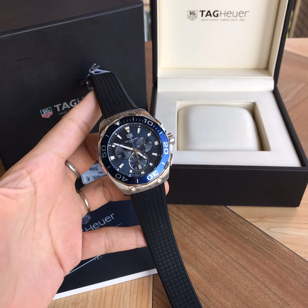 TAG Heuer Aquaracer Watch 43 mm — Image 4