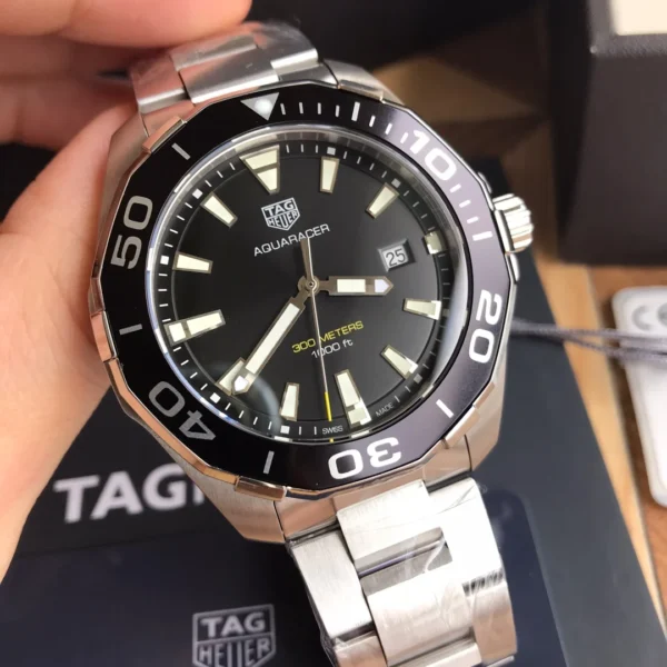 TAG Heuer Aquaracer Watch 43 mm — Image 1